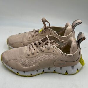 Reebok Women's Zig Dynamica Sneaker Soft Ecru/White H02295 Size 11